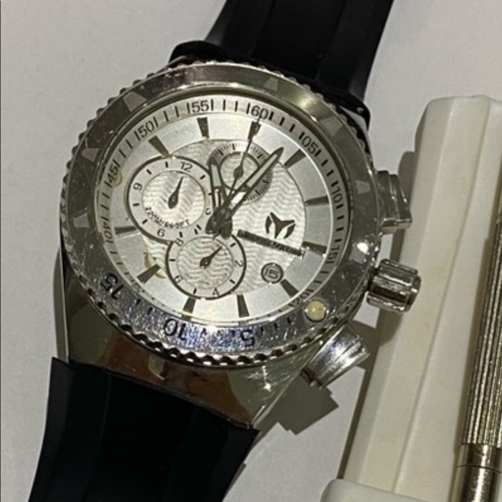 AUTHENTIC TECHNOMARINE SILICONE STRAP WATCH